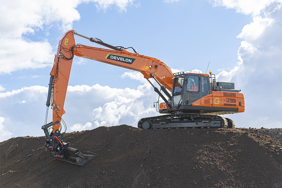Escavadora Develon